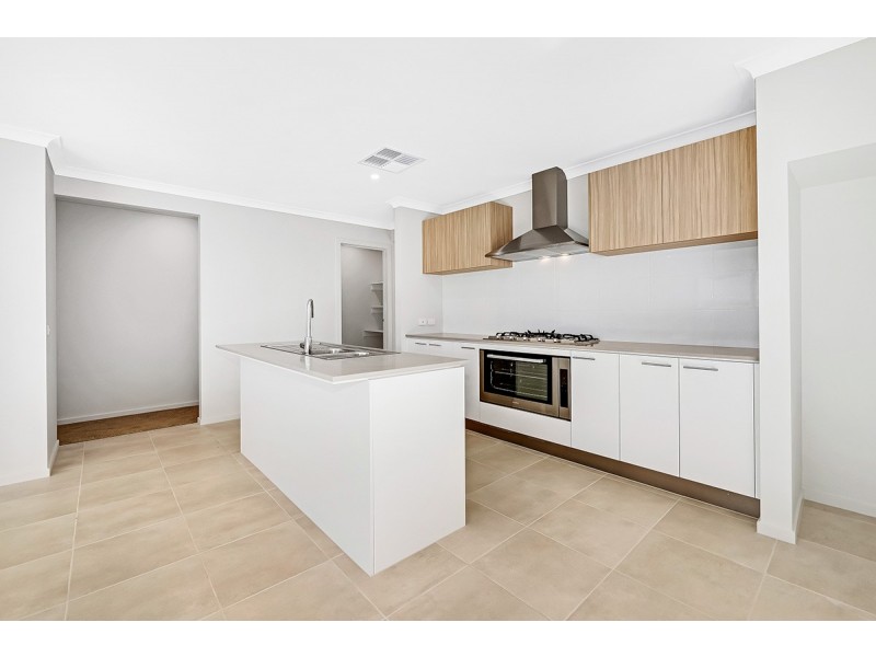 40 Bowler Avenue, Clyde VIC 3978