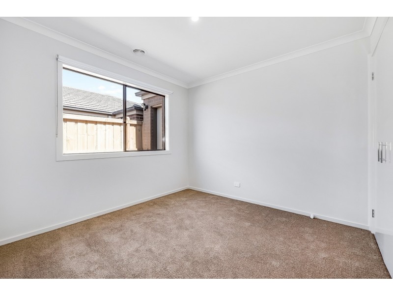 40 Bowler Avenue, Clyde VIC 3978