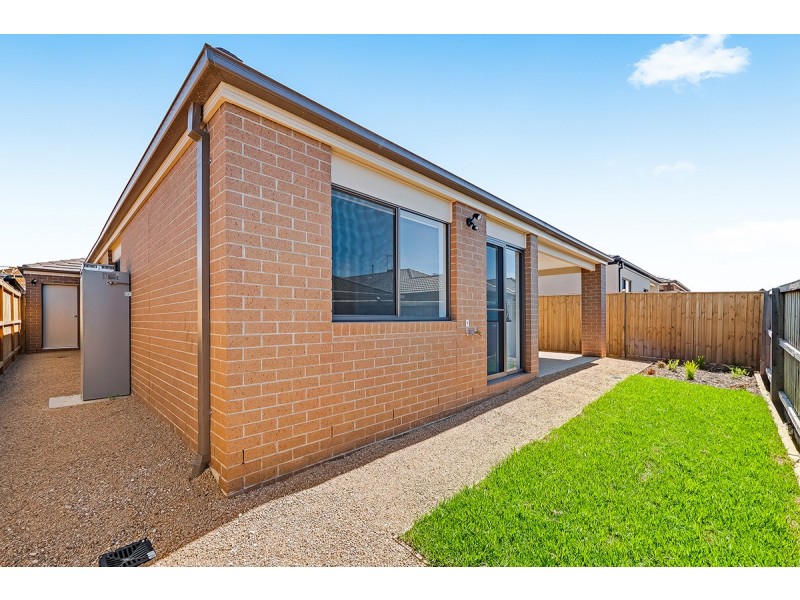 40 Bowler Avenue, Clyde VIC 3978