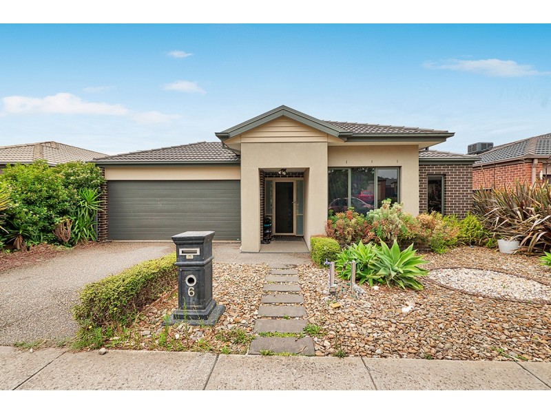 6 Sagan Drive, Cranbourne North VIC 3977