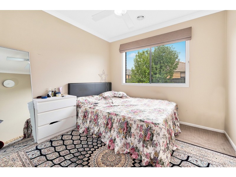 6 Sagan Drive, Cranbourne North VIC 3977