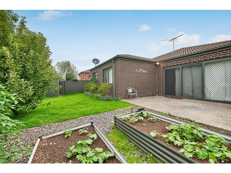 6 Sagan Drive, Cranbourne North VIC 3977