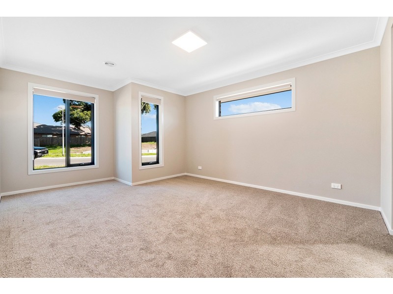 3 Greenglade Way, Cranbourne East VIC 3977