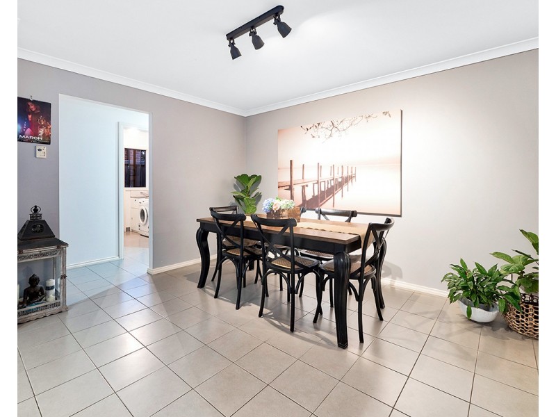 25 Crowe Avenue, Cranbourne West VIC 3977