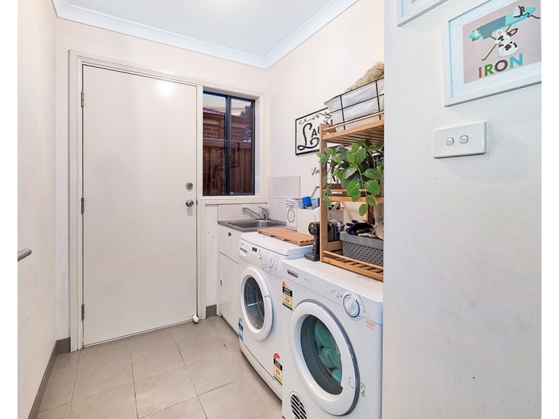 25 Crowe Avenue, Cranbourne West VIC 3977