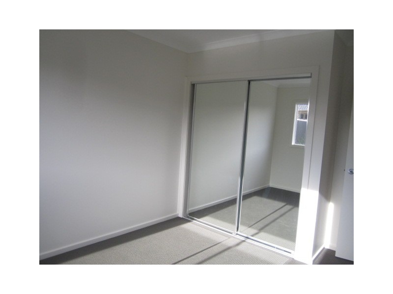 7 Connewara Crescent, Clyde North VIC 3978