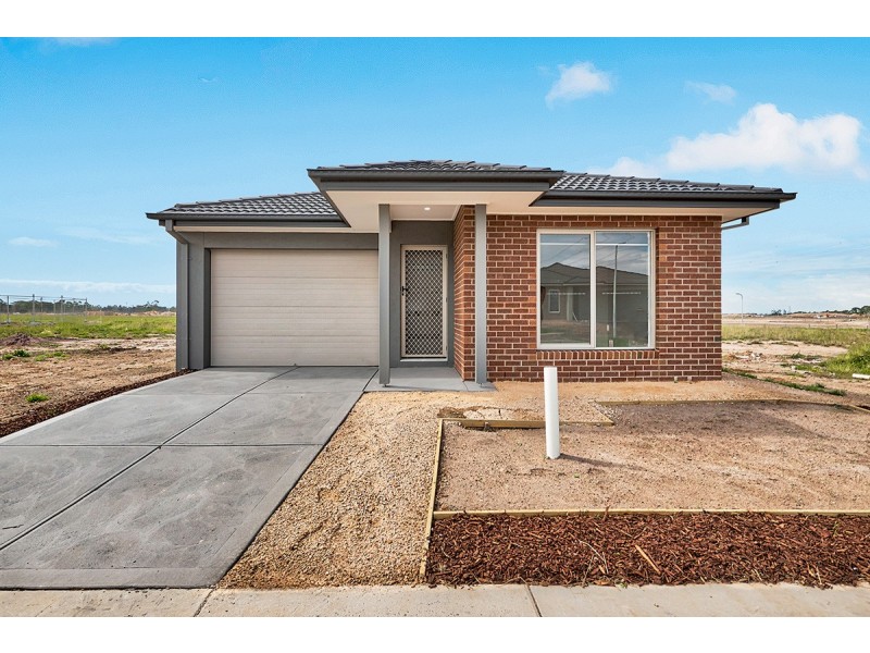 15 Mireland Street, Clyde North VIC 3978