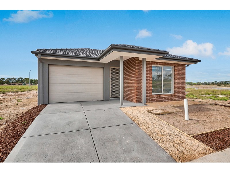 15 Mireland Street, Clyde North VIC 3978