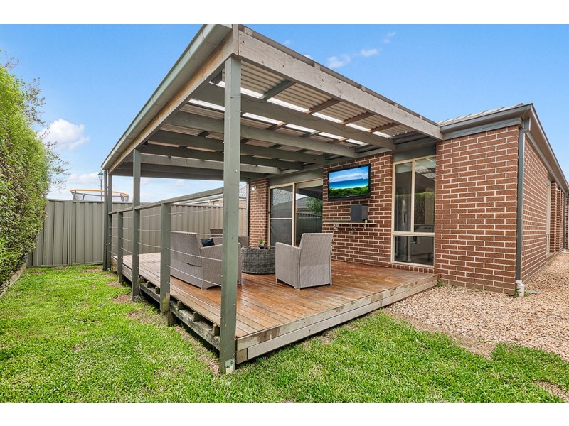 4 Wagner Close, Cranbourne East VIC 3977