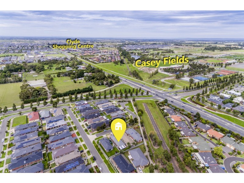 4 Wagner Close, Cranbourne East VIC 3977