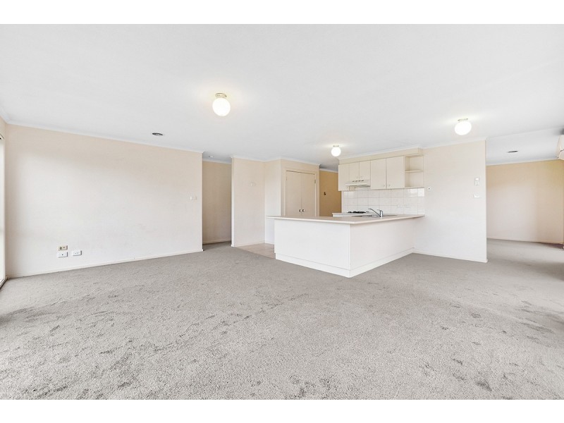 27 Shaftsbury Avenue, Berwick VIC 3806