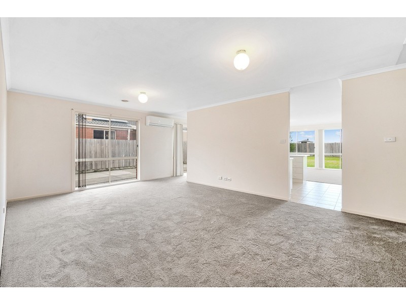 27 Shaftsbury Avenue, Berwick VIC 3806