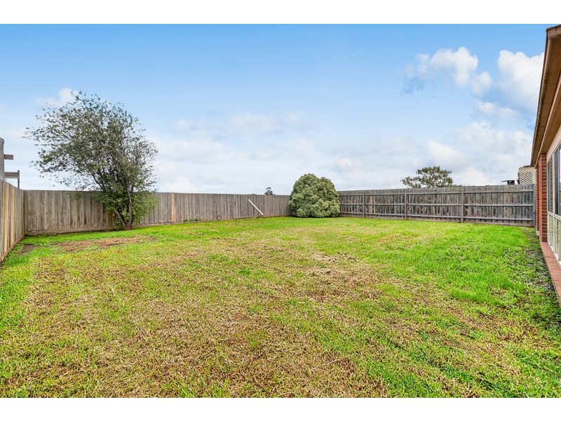 27 Shaftsbury Avenue, Berwick VIC 3806