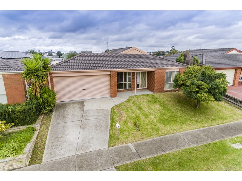 27 Shaftsbury Avenue, Berwick VIC 3806