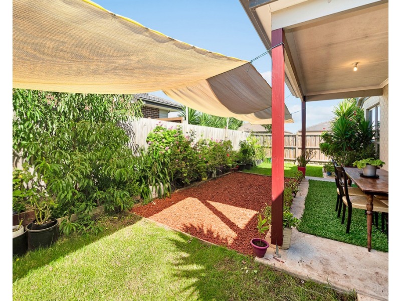 2 Watford Avenue, Cranbourne West VIC 3977