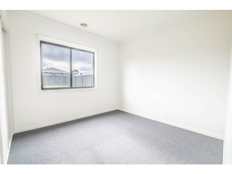 16 Elderberry Way, Pakenham VIC 3810