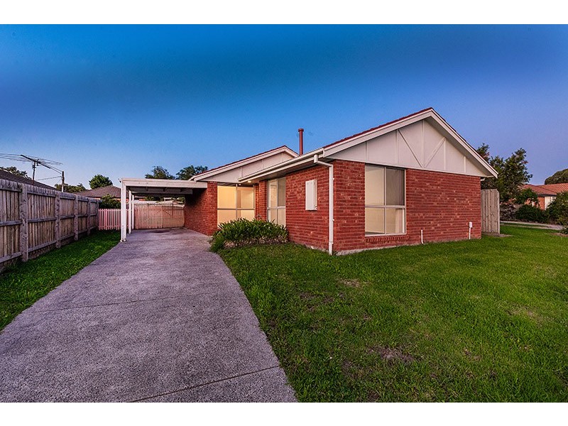 5 Tinara Court, Cranbourne North VIC 3977