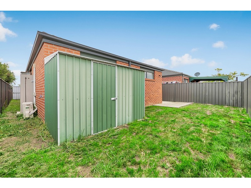 37 Barossa Drive, Clyde North VIC 3978