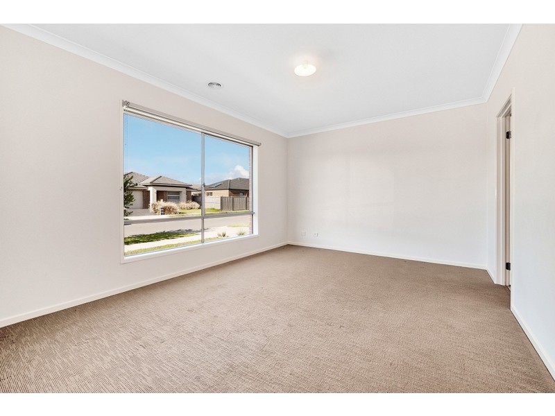 7 Goodison Road, Clyde North VIC 3978