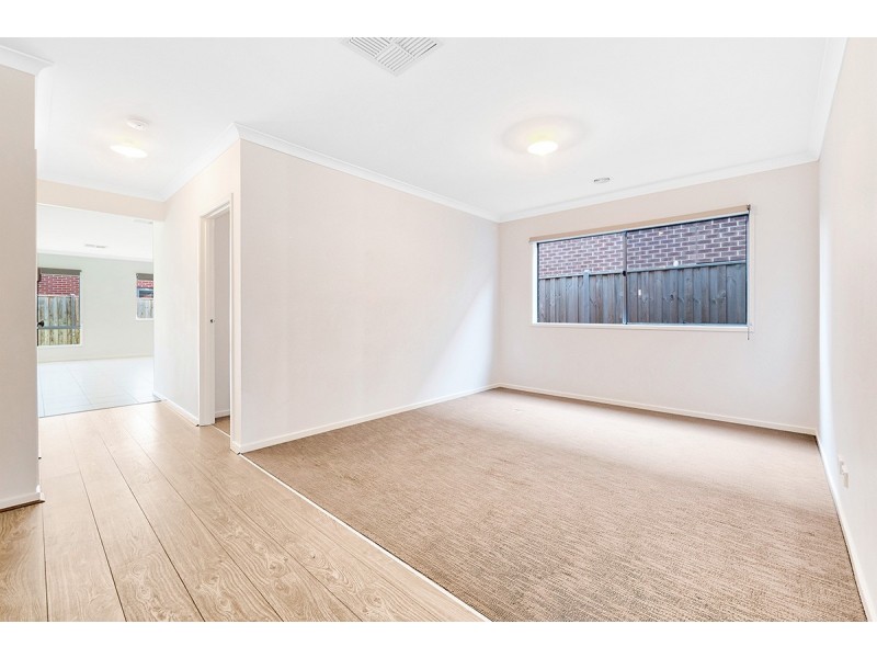 7 Goodison Road, Clyde North VIC 3978