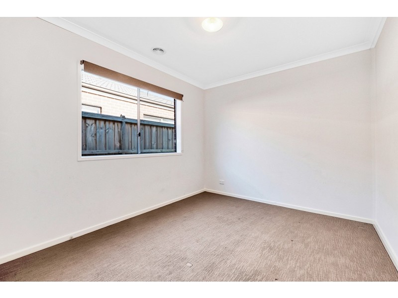 7 Goodison Road, Clyde North VIC 3978