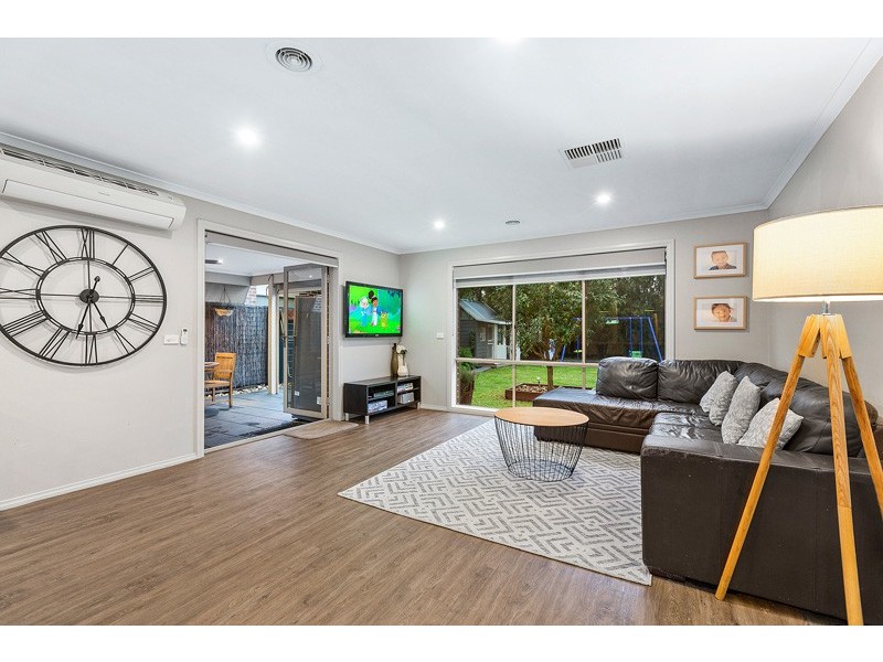 9 Candle Bark Court, Pakenham VIC 3810