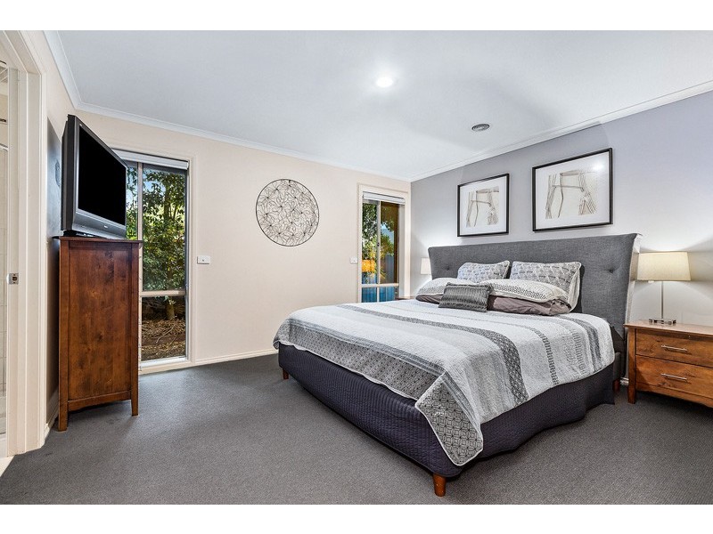 9 Candle Bark Court, Pakenham VIC 3810