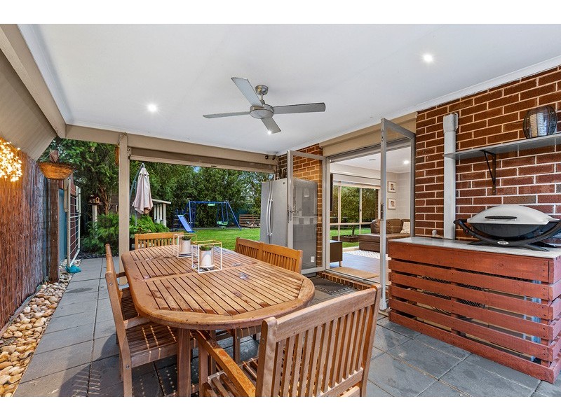 9 Candle Bark Court, Pakenham VIC 3810