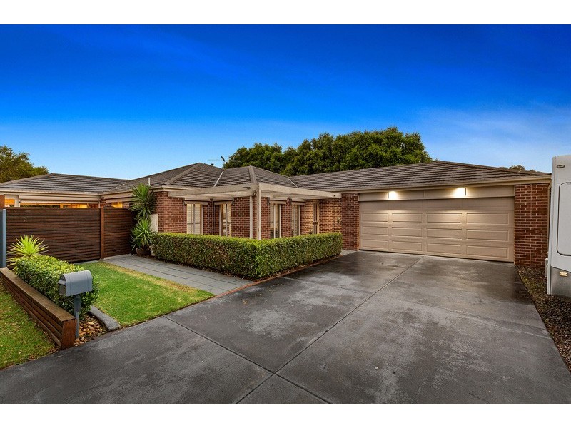 9 Candle Bark Court, Pakenham VIC 3810