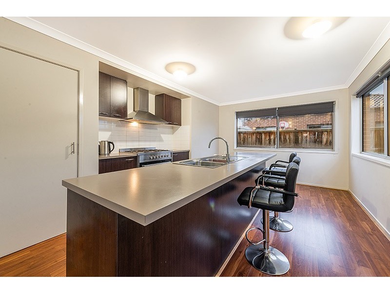 28 Prescott Drive, Cranbourne North VIC 3977