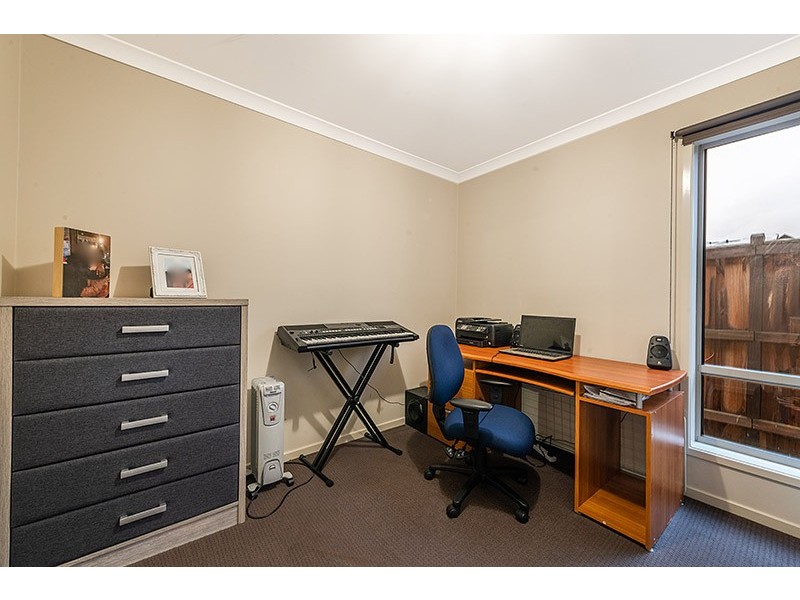 28 Prescott Drive, Cranbourne North VIC 3977