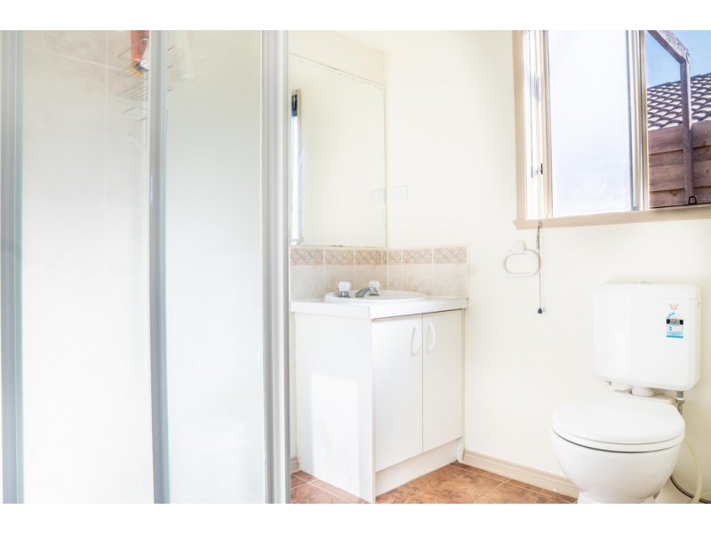 36 Bates Street, Cranbourne West VIC 3977
