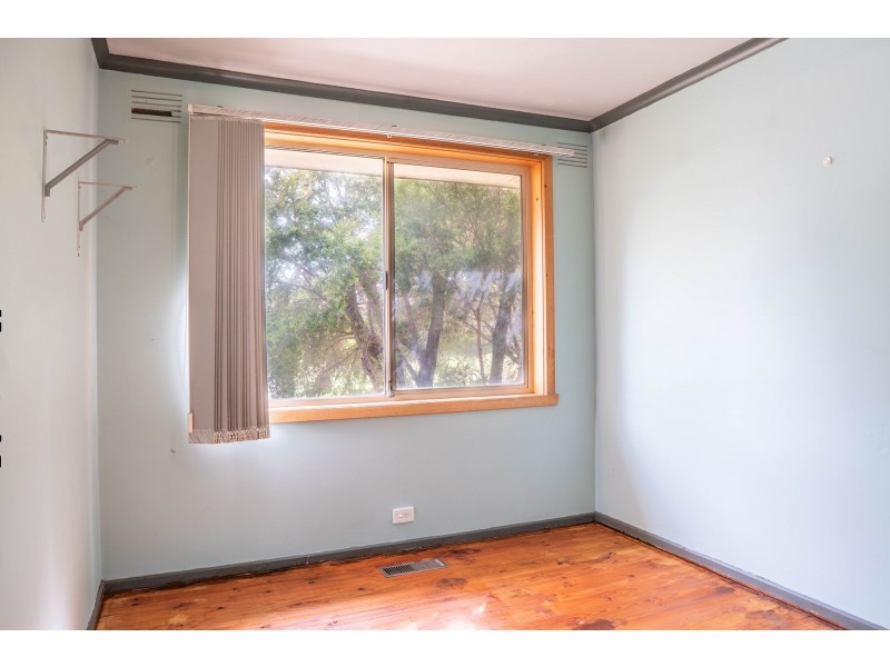 10 Hawdon Dr, Cranbourne VIC 3977