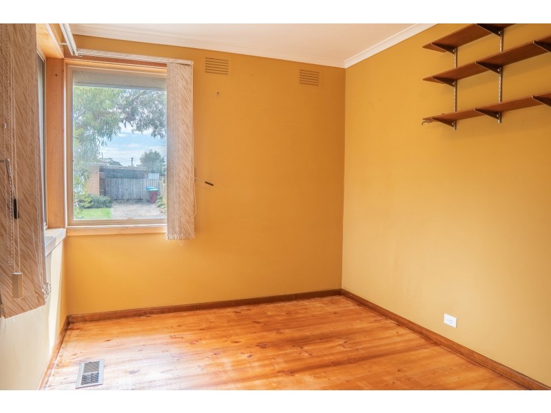 10 Hawdon Dr, Cranbourne VIC 3977
