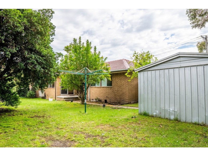 10 Hawdon Dr, Cranbourne VIC 3977