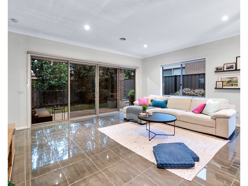 61 Burford Way, Cranbourne North VIC 3977