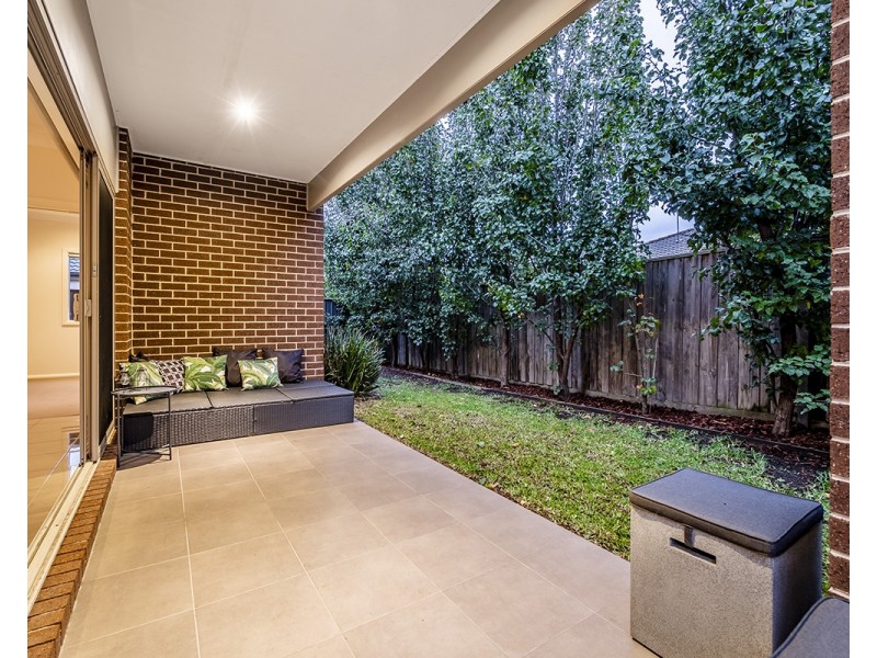 61 Burford Way, Cranbourne North VIC 3977