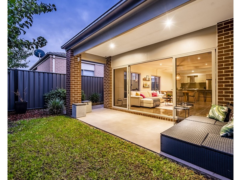 61 Burford Way, Cranbourne North VIC 3977