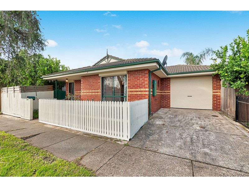 10 Filomena Court, Cranbourne North VIC 3977