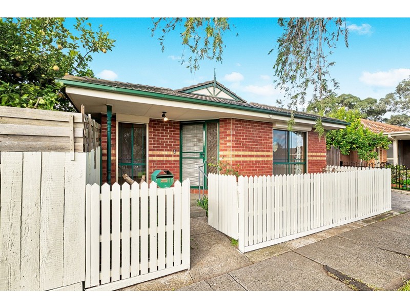 10 Filomena Court, Cranbourne North VIC 3977