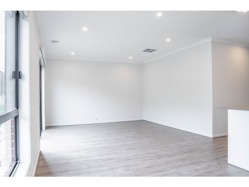 31 Rotary Street, Clyde VIC 3978