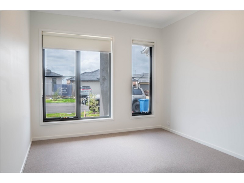 31 Rotary Street, Clyde VIC 3978