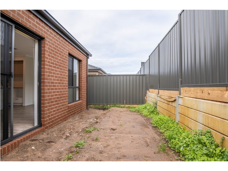 31 Rotary Street, Clyde VIC 3978