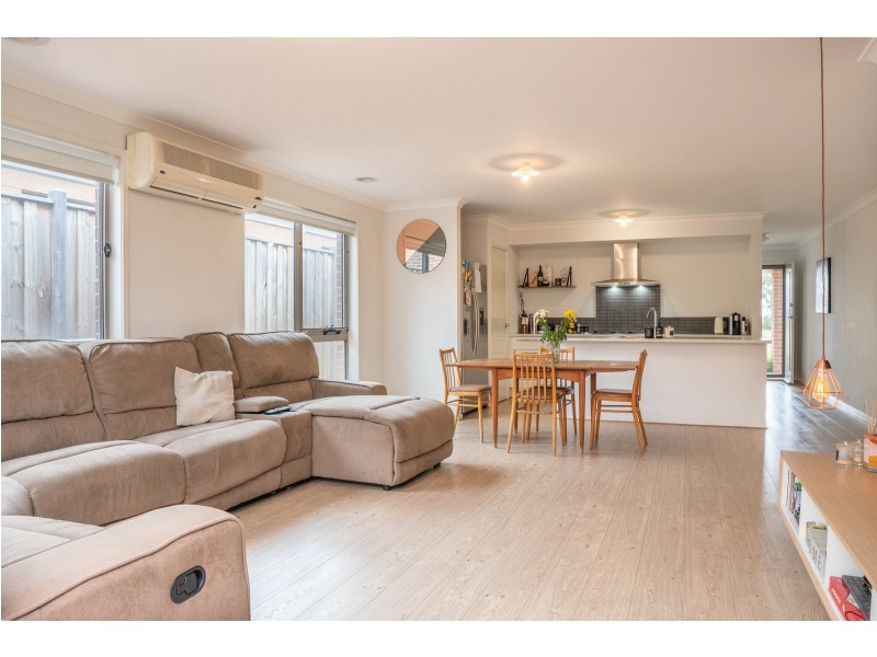 41 Avonbury Circuit, Cranbourne West VIC 3977