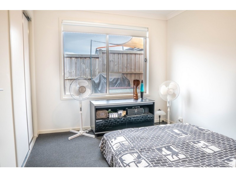 41 Avonbury Circuit, Cranbourne West VIC 3977