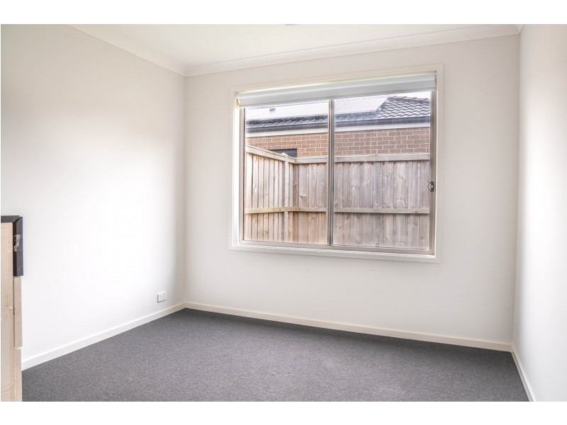 41 Avonbury Circuit, Cranbourne West VIC 3977