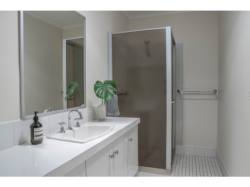 4 Wolf Court, Endeavour Hills VIC 3802