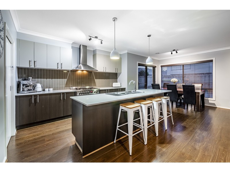 10 Monique Rose Drive, Cranbourne West VIC 3977