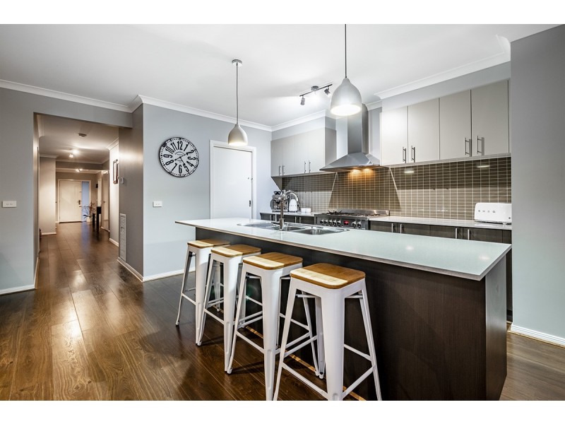 10 Monique Rose Drive, Cranbourne West VIC 3977