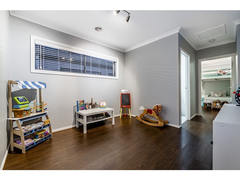 10 Monique Rose Drive, Cranbourne West VIC 3977